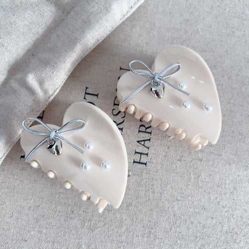 Creamy Cloud - Heart-shaped Hair Claw Clip
